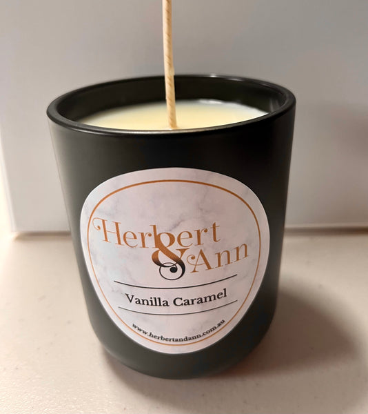 Medium Cambridge Matte Black Candle